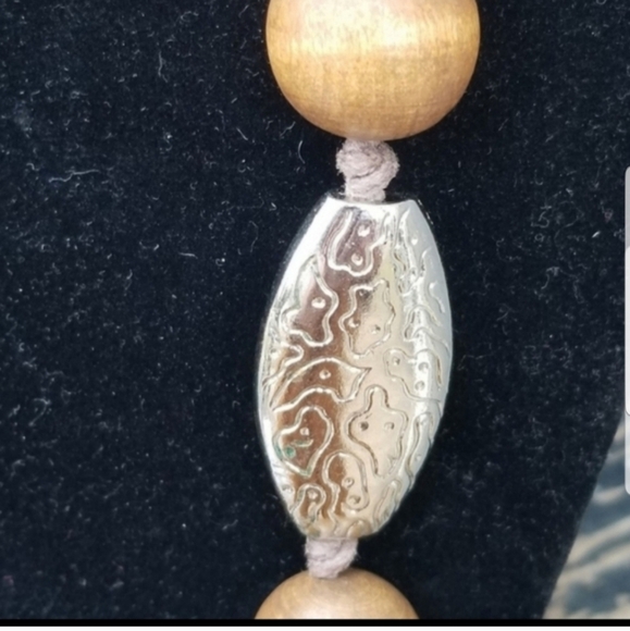 VINTAGE WESTERN STYLE WOOD & ACRYLIC BEADED NECKLACE - Picture 4 of 5